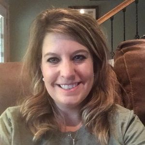 Meet your Posher, Leigh